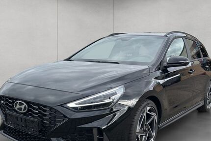 Hyundai i30 1.001 km 28.450 &euro; Frankfurt 60386