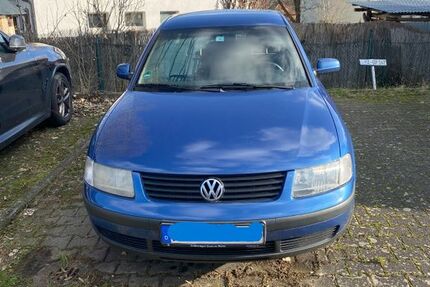 VW Passat 332.037 km 1.200 € Mainz 55130