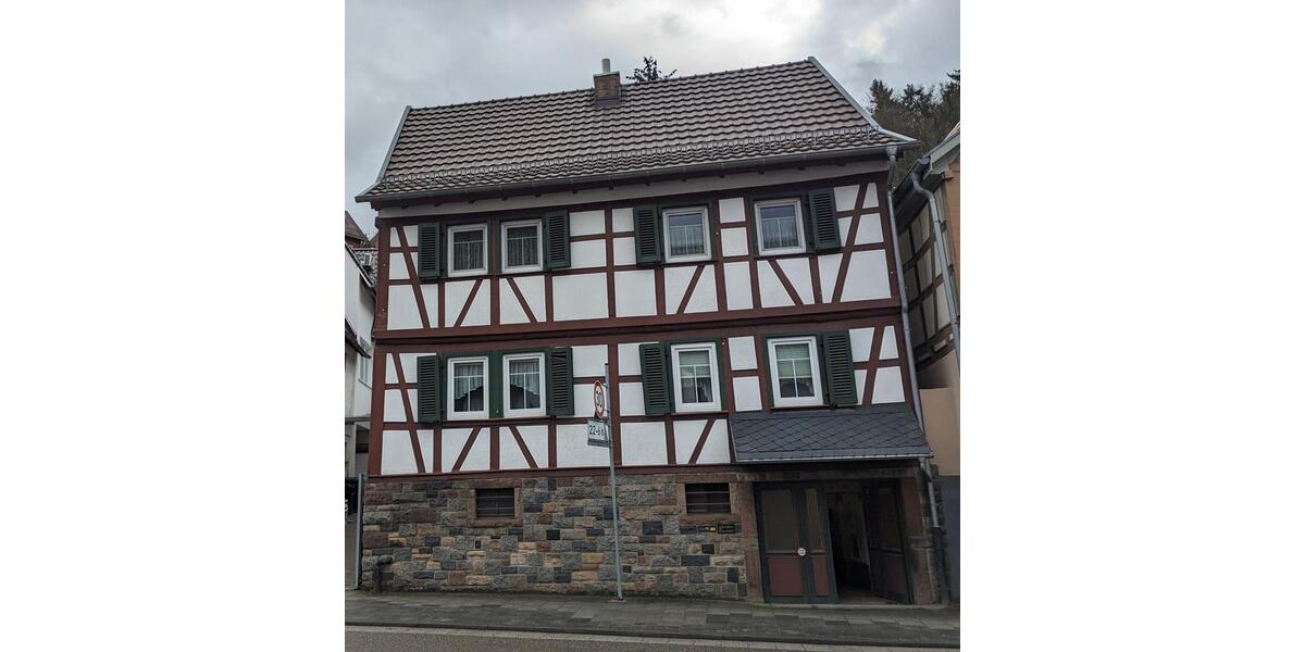 Einfamilienhaus Heppenheim (Bergstraße) - 6 Zimmer, 138 m&sup2;, 280.000&euro; | Angebot:27006070