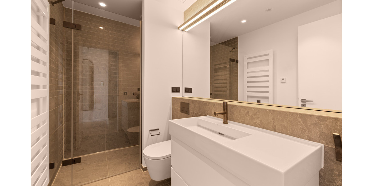 Etagenwohnung Frankfurt am Main Ostend - 2 Zimmer, 63 m&sup2;, 2.570&euro; | Angebot:24973535