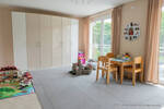 Familientraum: Modernes Zuhause mit Dachstudio & sonnigem Garten