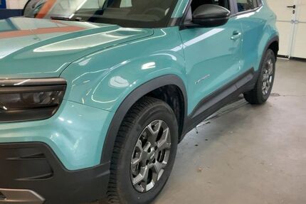 Jeep Avenger 8.875 km 15.690 &euro; Frankfurt am Main 60388