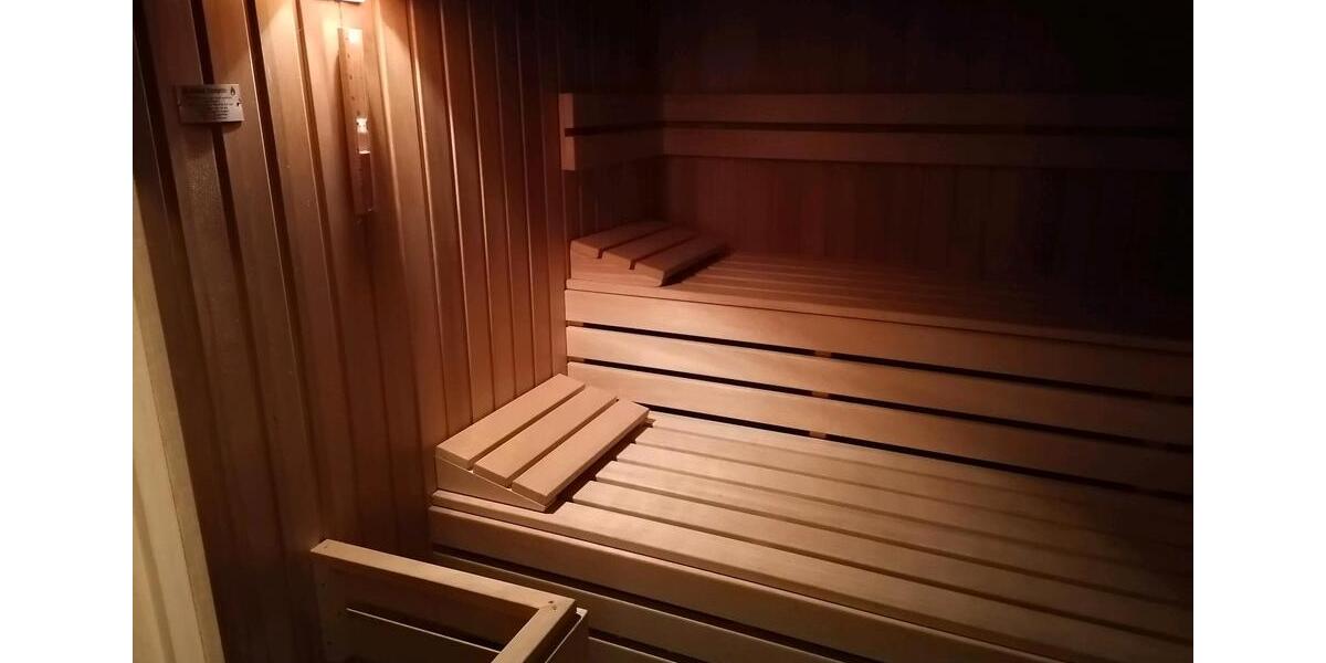 Besondere Immobilie mit zeitloser Architektur in ruhiger Lage 4 zimmer