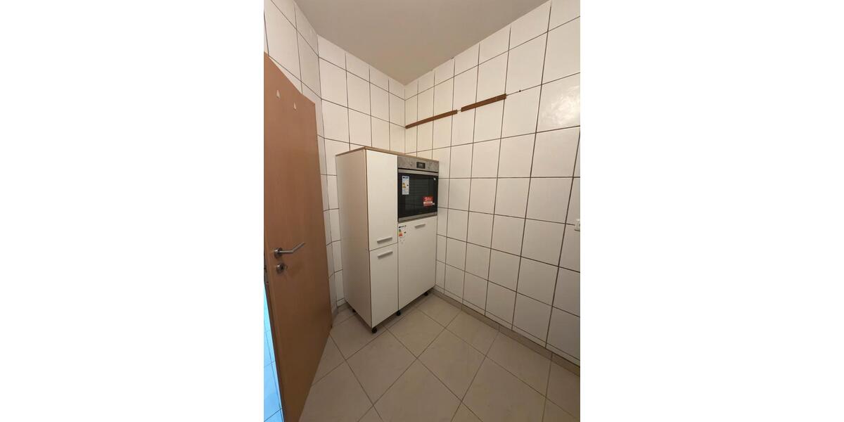 Kellerwohnung zu Vermieten Wohngemeinschaft! 3 zimmer