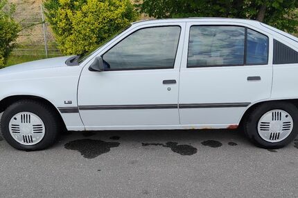 Opel Kadett 117.383 km 1.450 &euro; Groß-Zimmern 64846