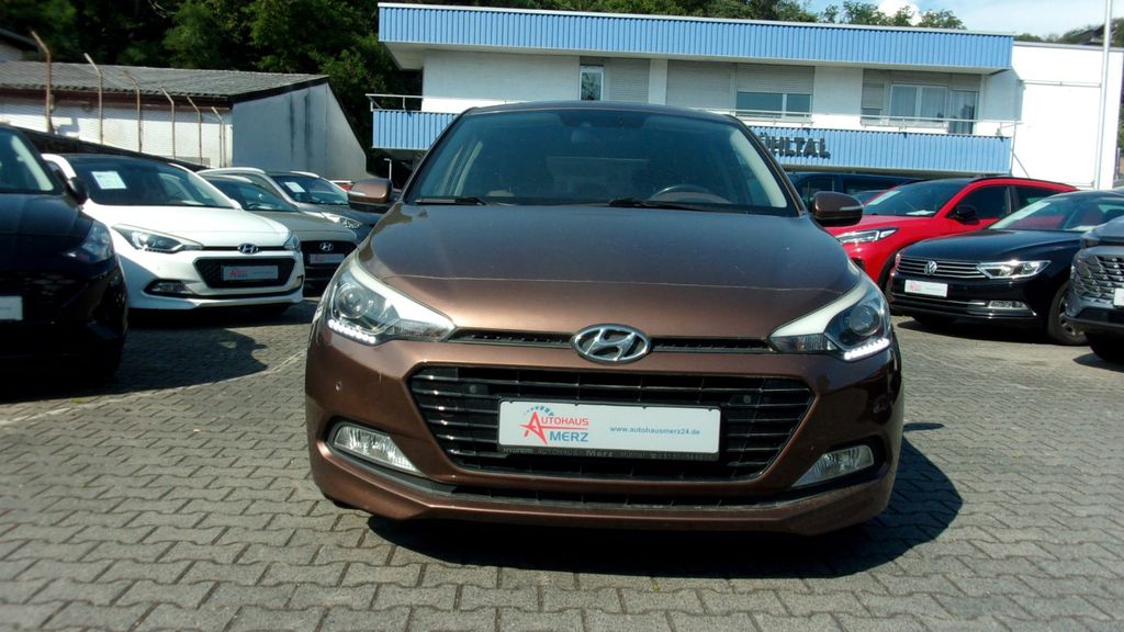 Hyundai i20 152.883 km 7.990 &euro; Mühltal 64367
