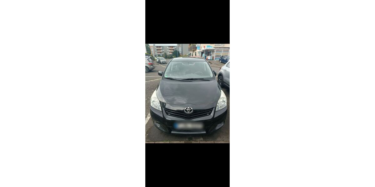 Toyota Verso 131.000 km 7.000 &euro; Obertshausen 63179