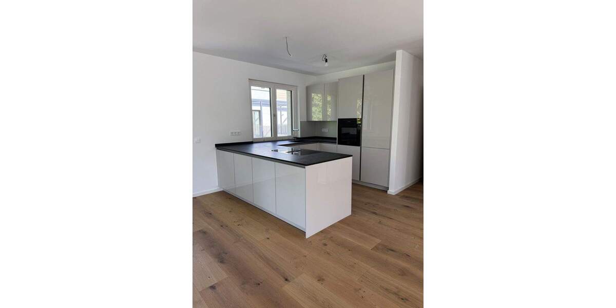 Etagenwohnung Dreieich Buchschlag - 3 Zimmer, 115 m&sup2;, 2.300&euro; | Angebot:25649786