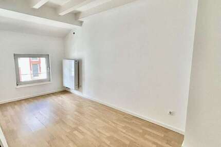 Wohnung zum Mieten in Frankfurt am Main 690 € 17 m² 1 zimmer