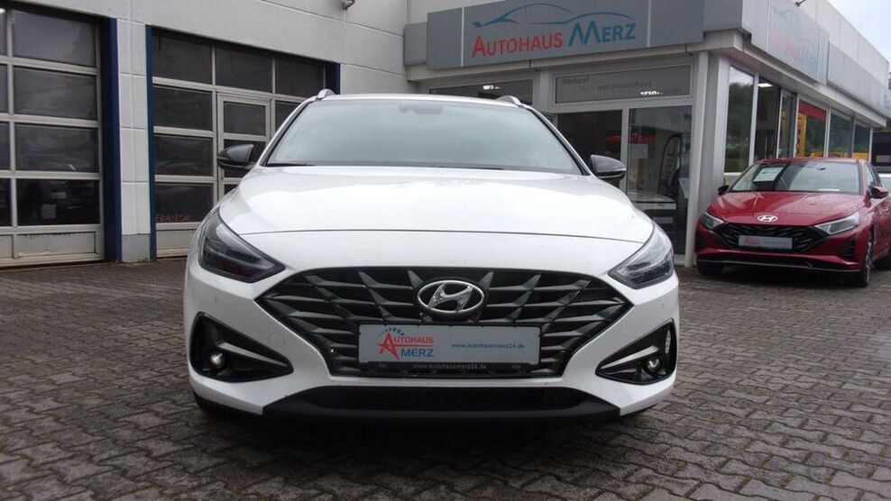 i30