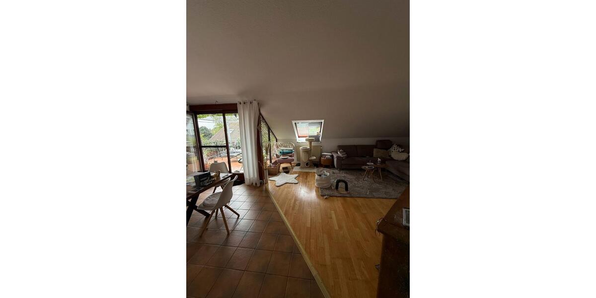 Dachgeschoßwohnung Stockstadt am Rhein - 3 Zimmer, 92 m&sup2;, 1.270&euro; | Angebot:26670903