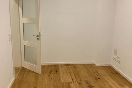 2-ZW mit EBK und Balkon! zimmer