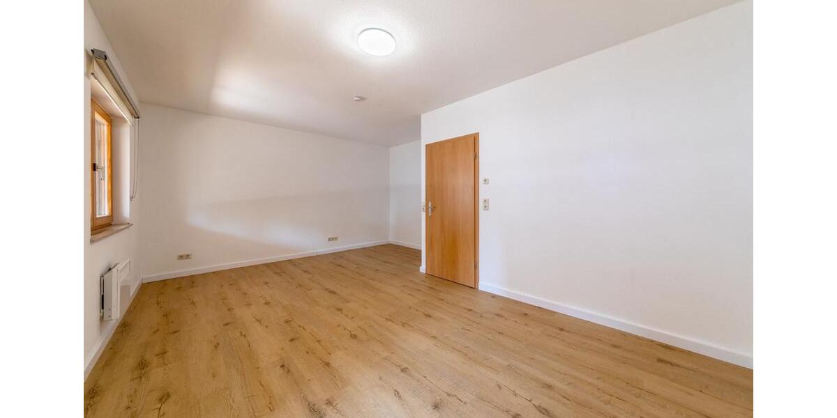 Reihenhaus Harxheim - 5 Zimmer, 141 m&sup2;, 2.000&euro; | Angebot:26364653