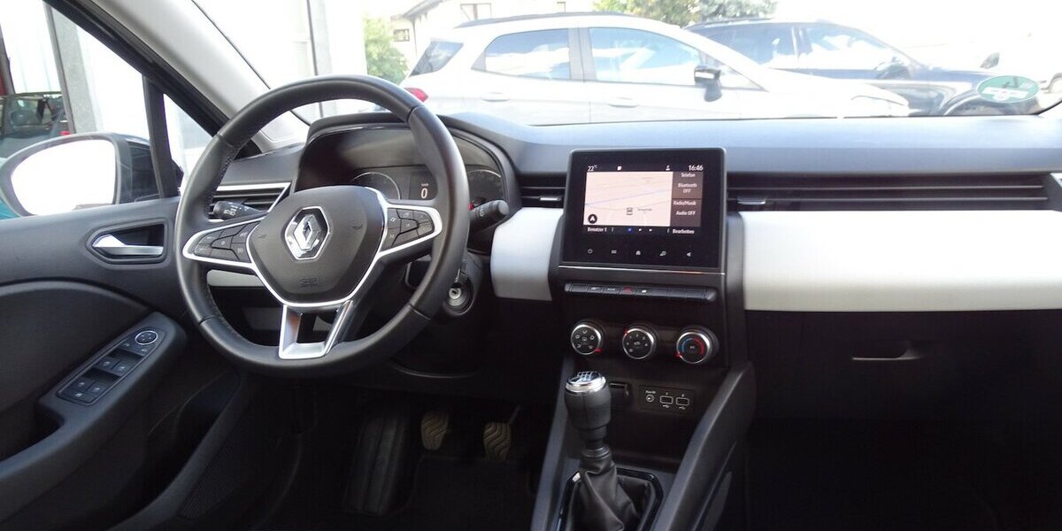 Renault Clio 1,0l Evolution Navi Rückfahrkamera, Einparkhi 31.015 km 12.790 &euro; Rodgau 63110