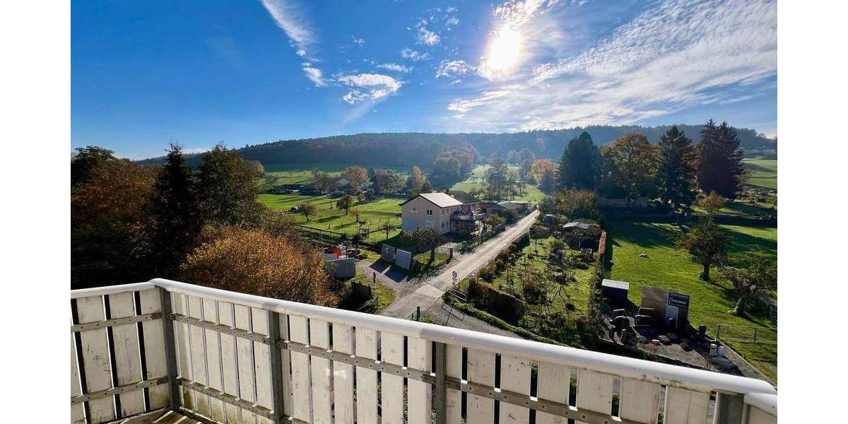 Helle 3 Zimmerwohnung mit Blick ins 