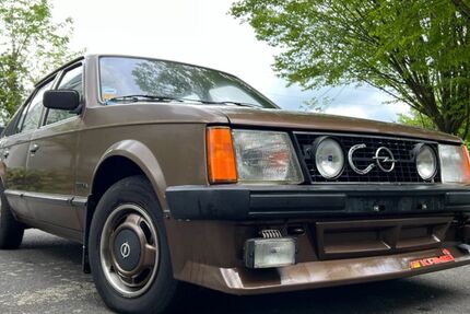 Opel Kadett 35.872 km 2.990 € Wiesbaden 65201