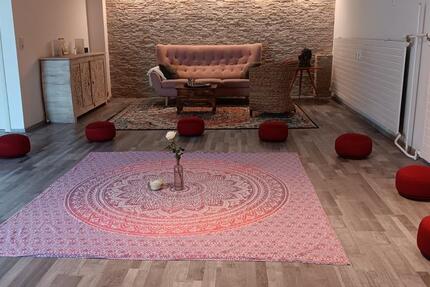 Untermiete: PraxisSeminarraum für Coaching, Körperarbeit, Yoga zimmer