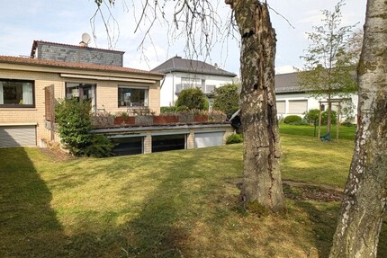 *Einfamilienhaus in ruhiger Lage* – Modernisierungsbed. - Erweiterung möglich - Bebaubar § 34 (BauGB) - 6 zimmer