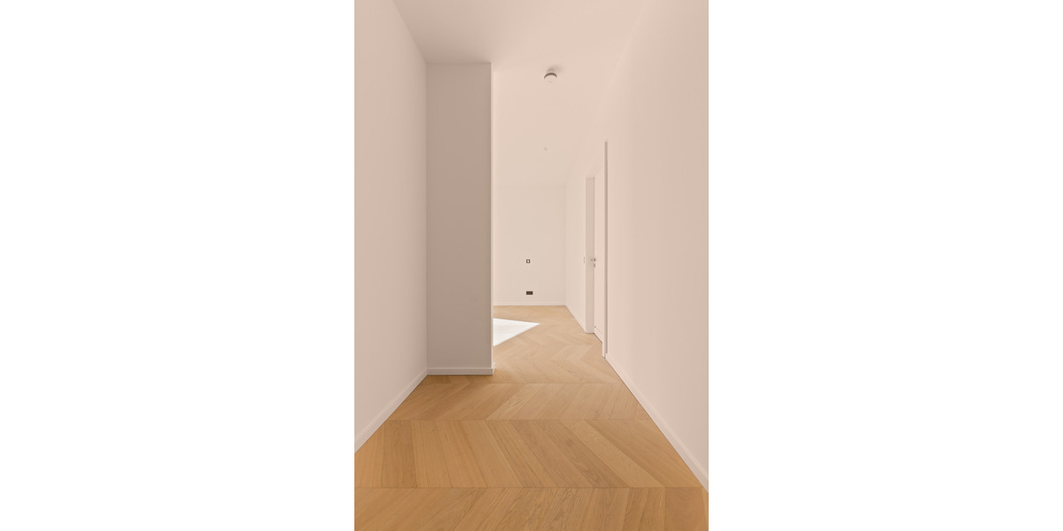 Etagenwohnung Frankfurt am Main Ostend - 3 Zimmer, 121 m&sup2;, 4.000&euro; | Angebot:25690816