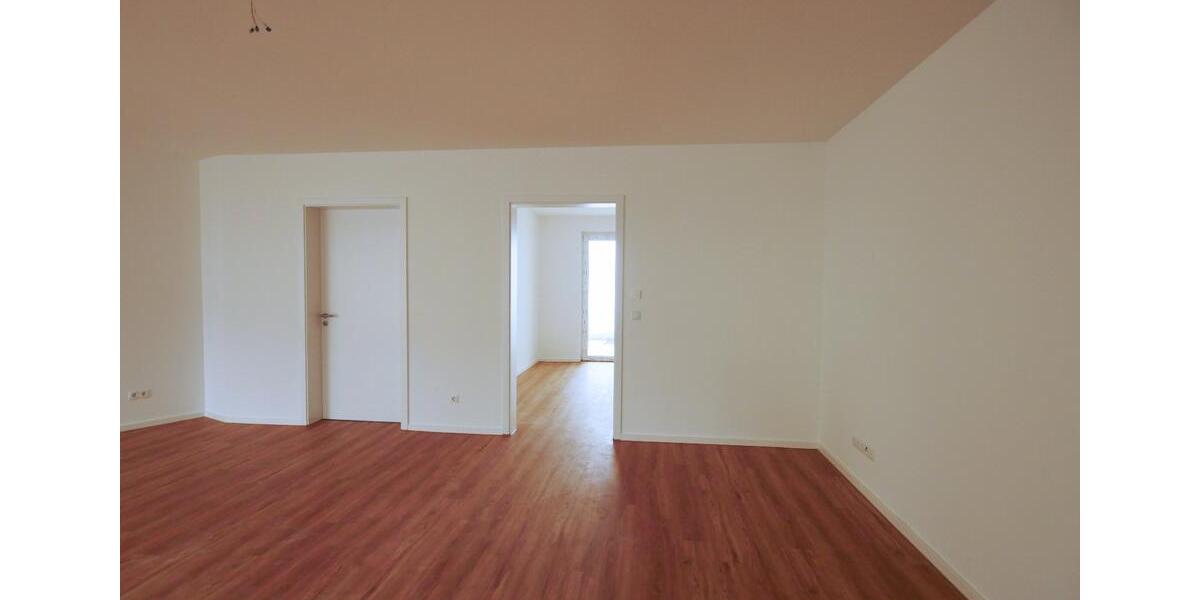 Erdgeschoßwohnung Frankfurt am Main Fechenheim - 2 Zimmer, 82 m&sup2;, 1.400&euro; | Angebot:25129076