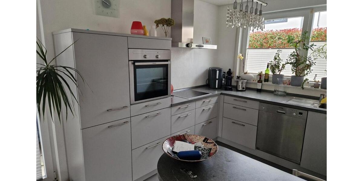 Doppelhaushälfte Griesheim - 2 Zimmer, 140 m&sup2;, 1.400&euro; | Angebot:26048017