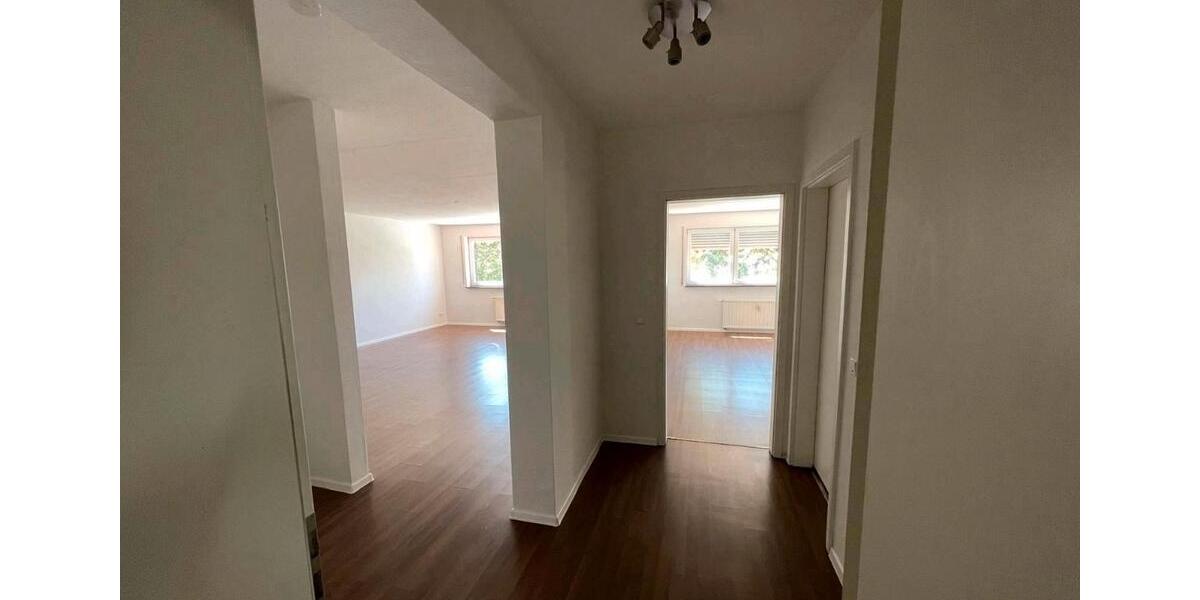 Hell Geräumige, 2 Zimmer Wohnung 2 zimmer