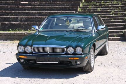 Jaguar Daimler 27.950 km 59.999 &euro; Heppenheim (Bergstraße) 64646