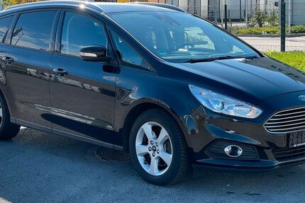 Ford S-Max 143.640 km 12.390 &euro; Ginsheim-Gustavsburg 65462
