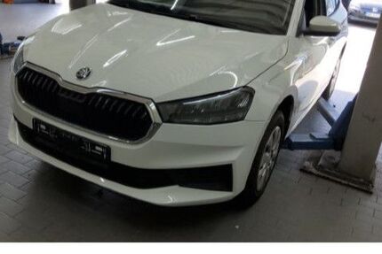 Skoda Fabia 60.009 km 10.880 &euro; Frankfurt 60326