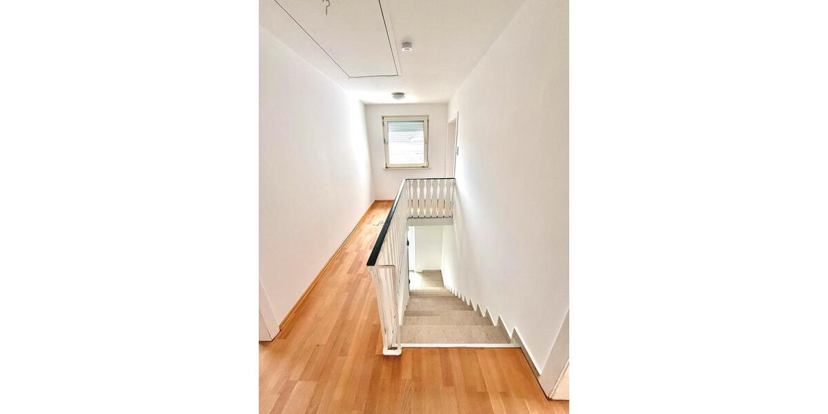 Einfamilienhaus Griesheim - 4 Zimmer, 154 m&sup2;, 2.050&euro; | Angebot:26153608