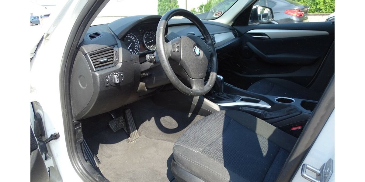 BMW X1 1.8l i sDrive, Steptronic, Sitzheizung, PDC hin 154.921 km 8.690 &euro; Rodgau 63110