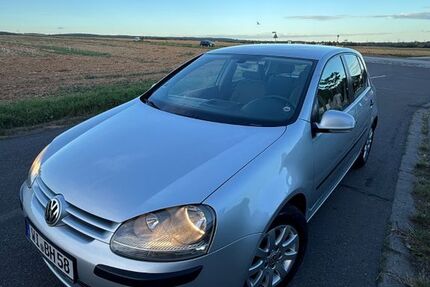 VW Golf 192.000 km 3.500 € Hofheim 65719