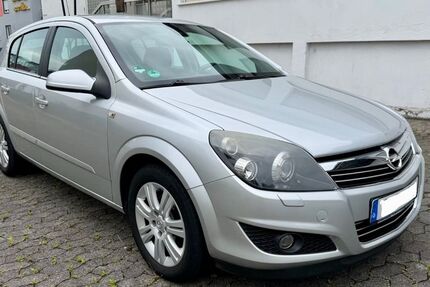 Opel Astra 215.000 km 1.900 &euro; Kalbach 60437