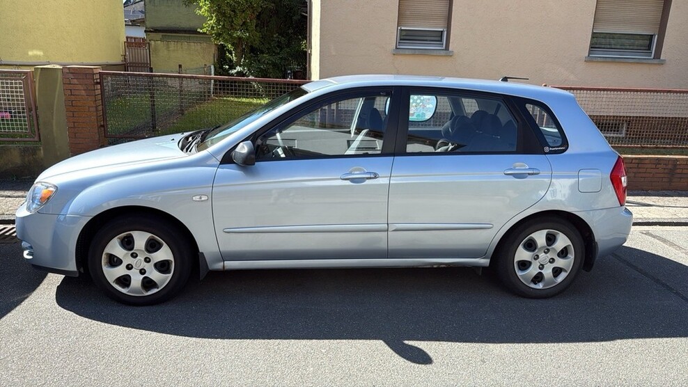 Kia Cerato 110.920 km 1.700 € Biebesheim Am Rhein 64584