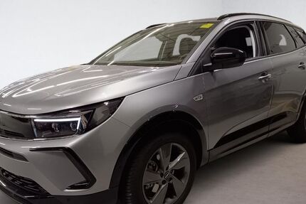 Opel Grandland (X) 4.450 km 27.990 &euro; Rüsselsheim 65428