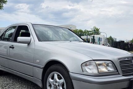 Mercedes-Benz C 250 285.000 km 5.990 &euro; Frankfurt am Main 60486
