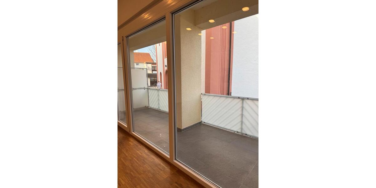 Erdgeschoßwohnung Roßdorf - 2 Zimmer, 70 m&sup2;, 900&euro; | Angebot:25393333