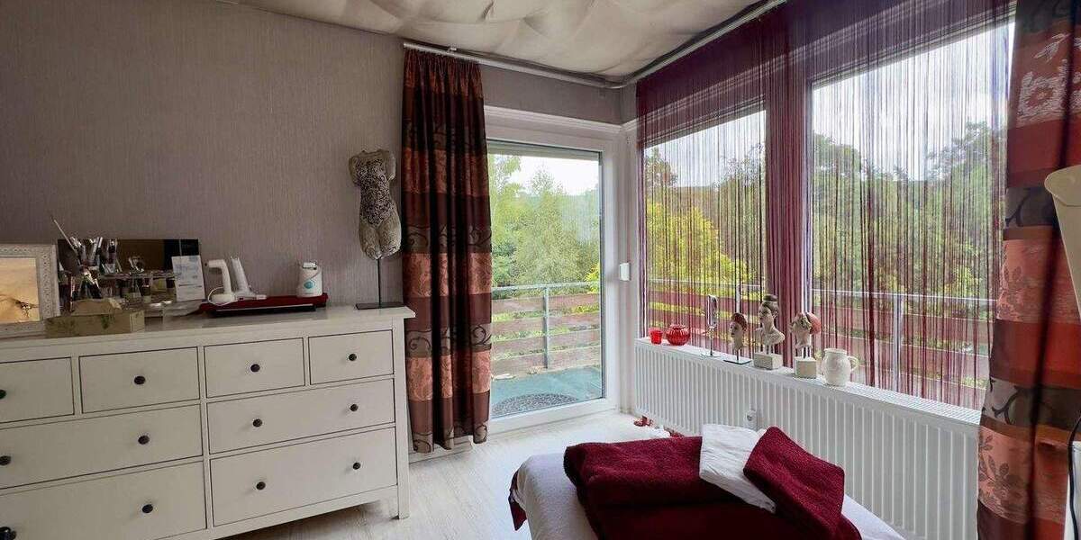 Mehrfamilienhaus, Wohnhaus Frankfurt am Main Schwanheim - 369.000&euro; | Angebot:24876147