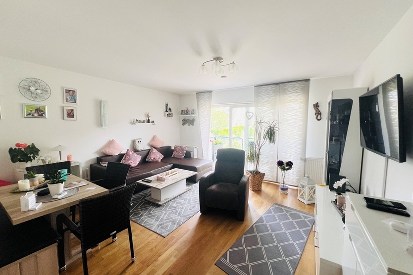 Dreieich-Offenthal: Kapitalanleger aufgepasst! Sanierte 2-Zimmer-Wohnung mit Stellplatz! 2 zimmer