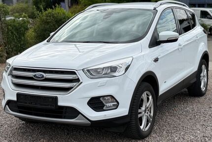Ford Kuga 80.000 km 12.999 &euro; Dreieich 63303