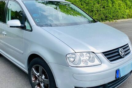VW Touran 251.000 km 2.990 &euro; Frankfurt am Main 60435