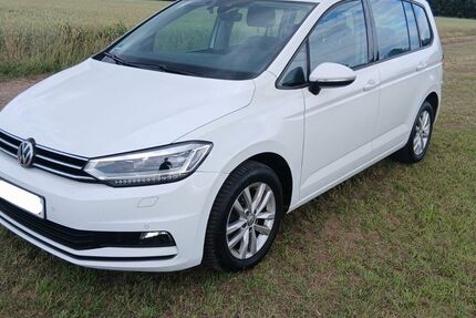 VW Touran 250.000 km 10.900 &euro; Rodgau 63110