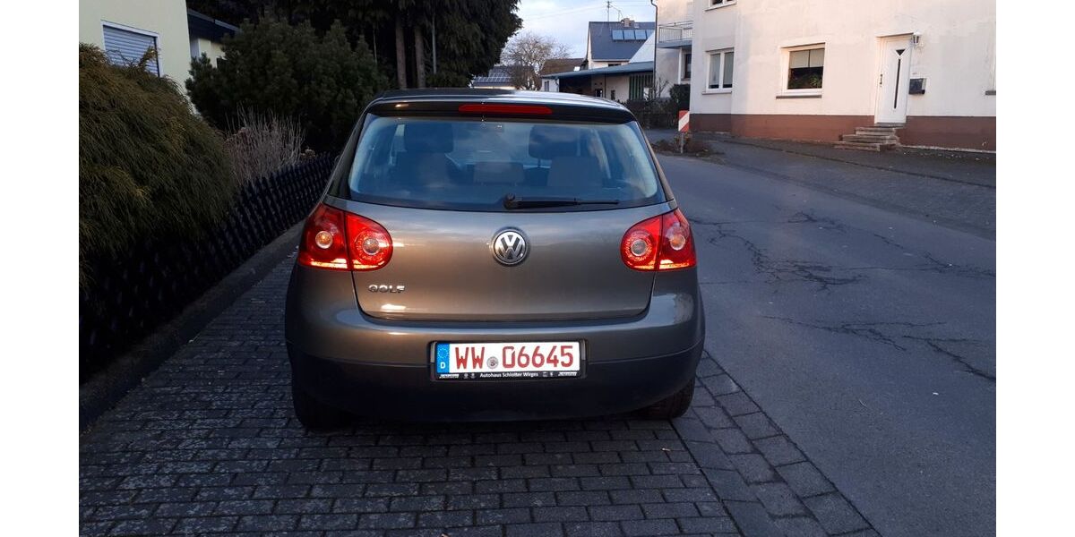 VW Golf 94.100 km 4.800 &euro; Flörsheim 65439