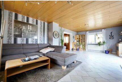 Wohnung Hochheim am Main - 6 Zimmer, 163 m&sup2;, 1.800&euro; | Angebot:26251588