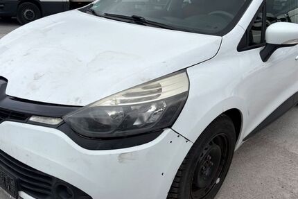 Renault Clio 99.000 km 4.500 &euro; Dietzenbach 63128