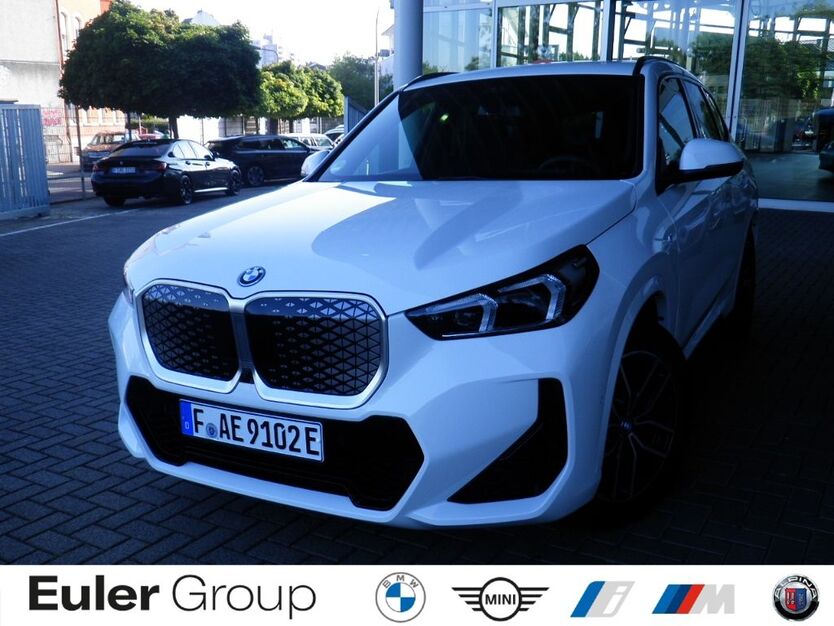 BMW iX1 2.804 km 59.899 € Frankfurt am Main 60435