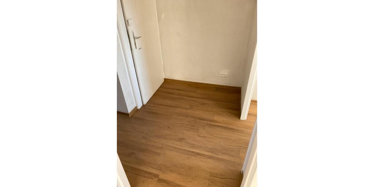 Etagenwohnung Frankfurt am Main Innenstadt 3 - 2 Zimmer, 46 m&sup2;, 646&euro; | Angebot:25437202
