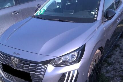 Peugeot 208 15.782 km 15.480 &euro; Rüsselsheim 65428