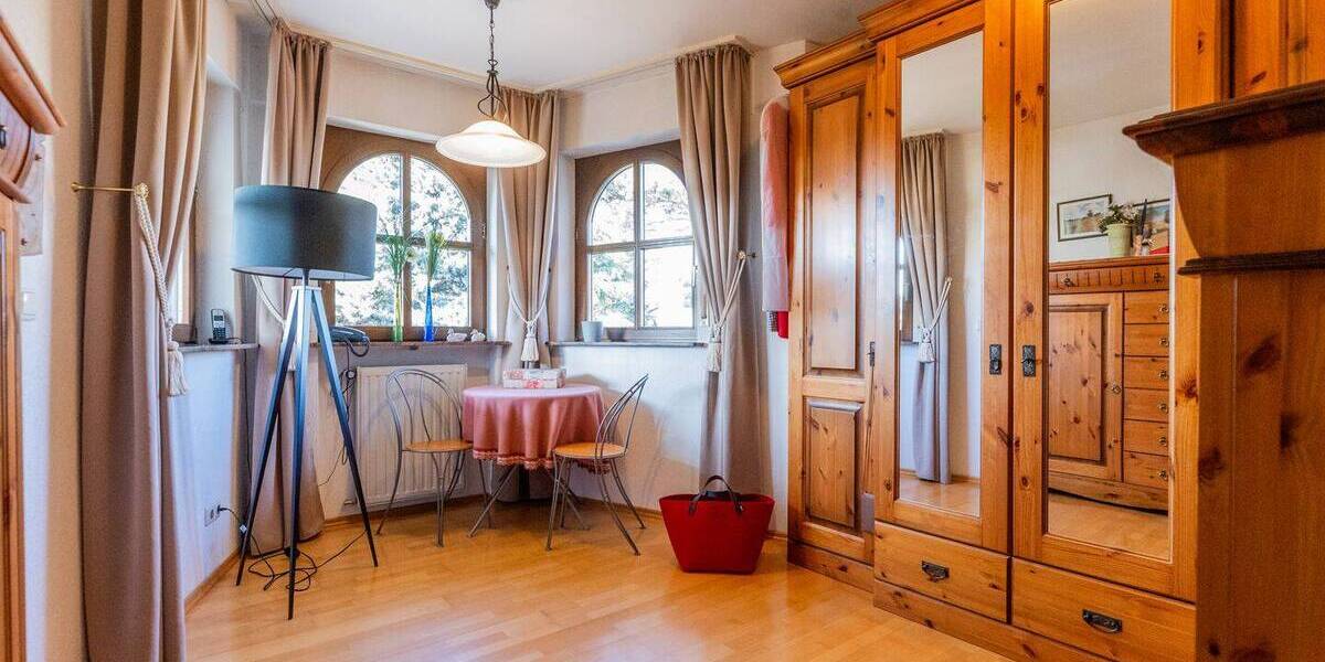 Mehrfamilienhaus, Wohnhaus Bischofsheim - 8 Zimmer, 275 m&sup2;, 850.000&euro; | Angebot:26498821