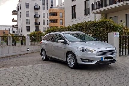 Ford Focus 111.000 km 7.990 &euro; Frankfurt 65933